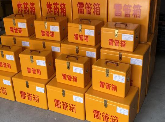 泾川玻璃钢雷管箱的使用寿命一般是多少？